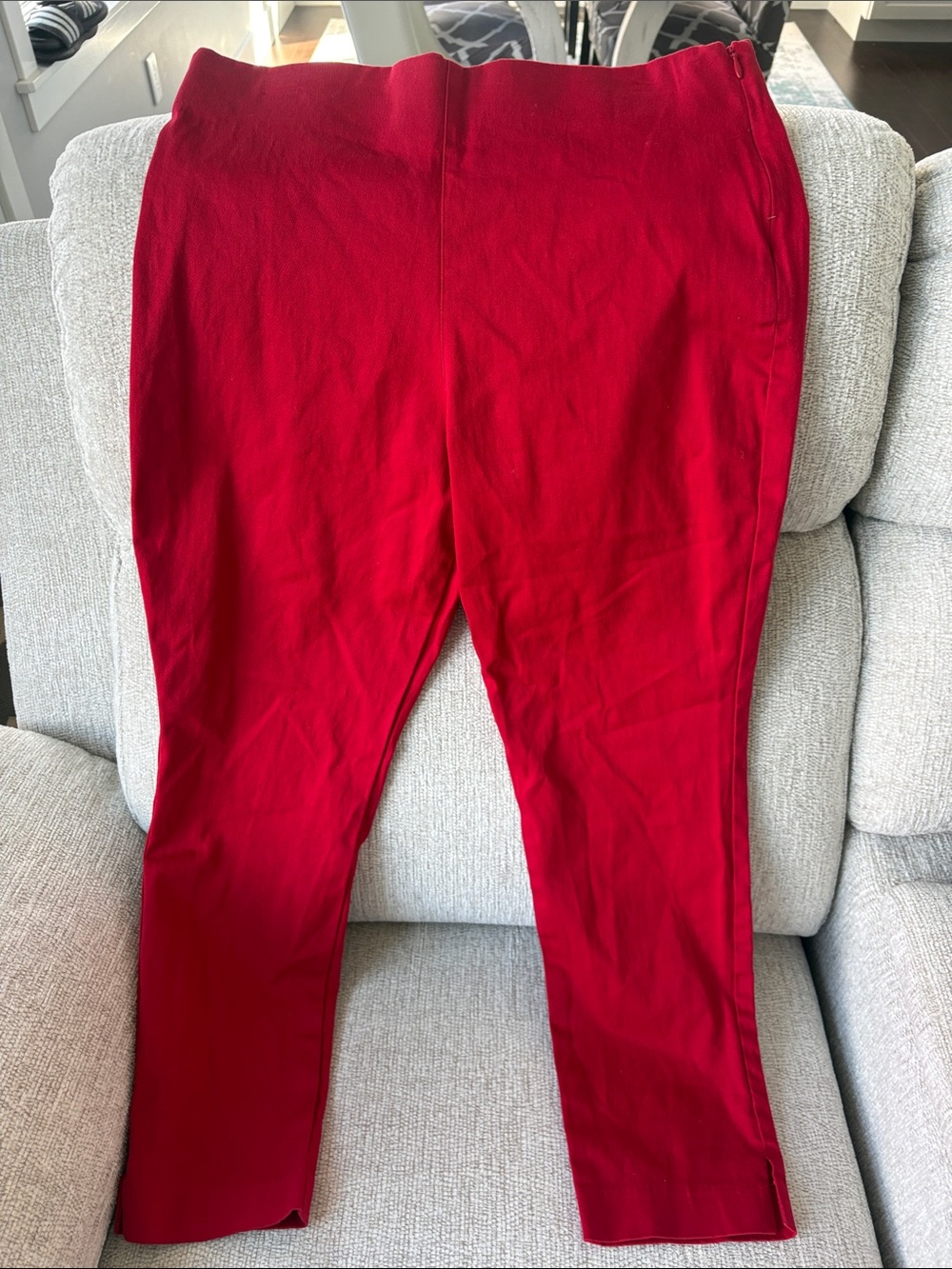 Old Navy Red Cropped Women's Pull-On Pants